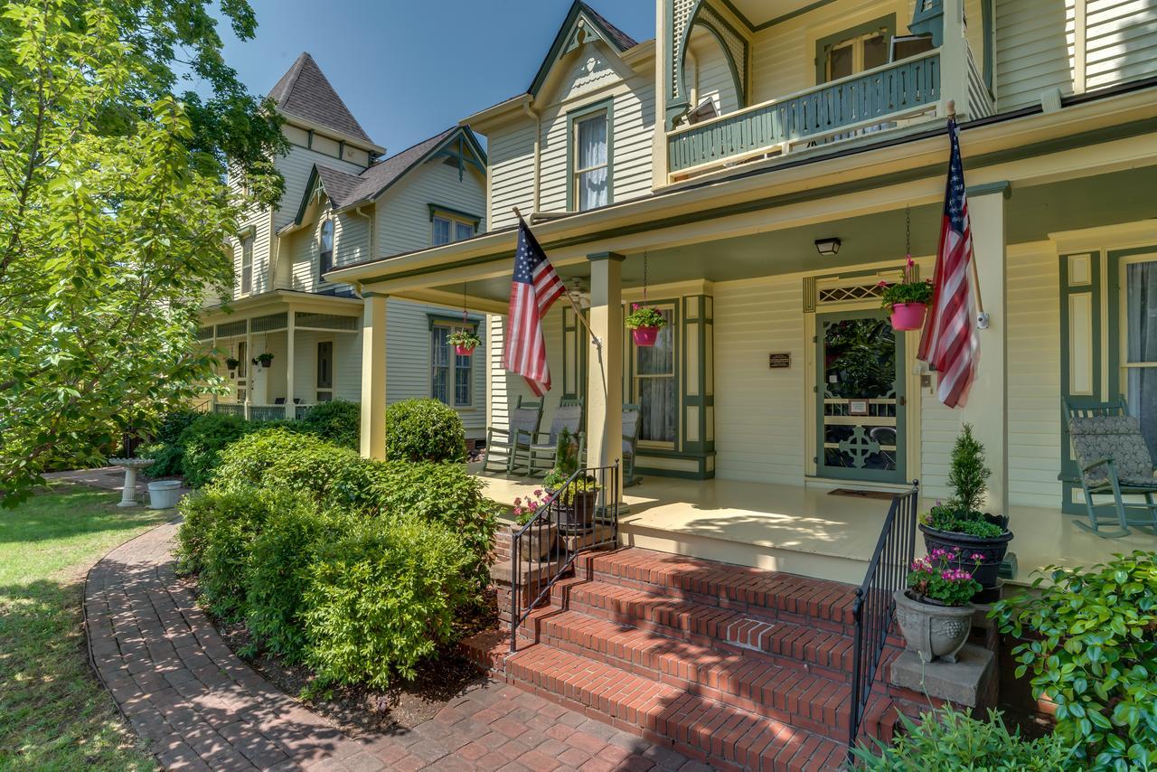 Carrier Houses Bed & Breakfast Rutherfordton Extérieur photo