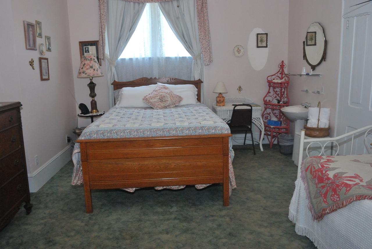 Carrier Houses Bed & Breakfast Rutherfordton Extérieur photo